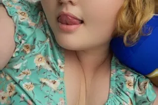 Your favorite distraction 💅 - ... - Image 4