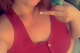 Your favorite distraction 💅 - Image 9