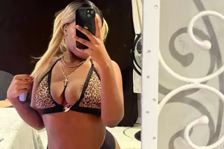 Extremely Seductive👅😘 & Highly... - Image 1