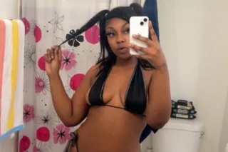 💦🥂THICK and Creamy 💦💋🧚𝙎𝙖𝙩𝙞𝙨𝙛𝙮😩... - Image 1