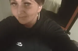 Ari BBW big blue eyes thick th... - Image 2