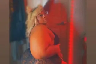 2 Juicy fat sluts ready for fu... - Image 1