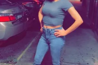 Sexy Brunette looking For a Go... - Image 3