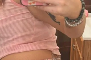 💋I’m Your Favorite Weekend Hab... - Image 1