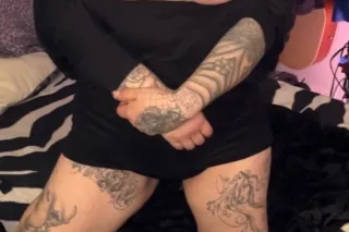 new to this who wants to break... - Image 3