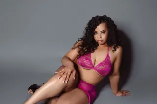 Thick Busty Beauty Available V... - Image 2