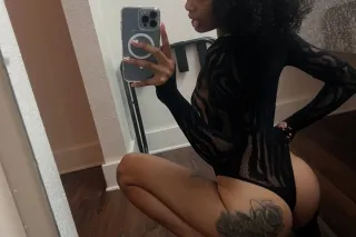 Here For One Night Only! Leaving In The Morning🌆! Incalls ONLY! Cum Here And Have Fun With Me Before I Leave👸🏽🌴⭐🥂! - Image 5