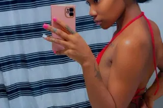 PETITE GODESS 💦👠 Available now... - Image 4