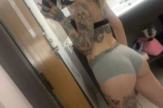 ashley winter - Image 2