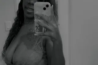 NEWWW NUMBER COME SEE ME !! $8... - Image 2