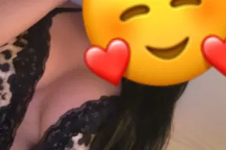 Im in your city for two days 💋... - Image 1