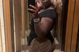 "Name's Sevyn. If you text me first, I might just bring you good luck."🤭🫦OUTCALLS - Image 10