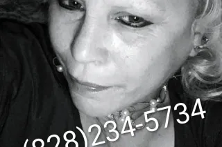 itz zoey baby,favorite gilf in... - Image 2