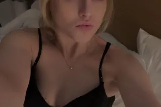 Looking for a weekend rendezvo... - Image 4