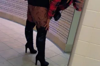 happy FridayAthena back in town let's party - Image 6