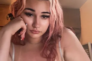 Thick Curvy Redhead W Tanlines & Pierced Nipples - Image 5