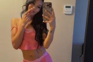 Newark 😋 🌟Perky TiTs SKINNY AS... - Image 3