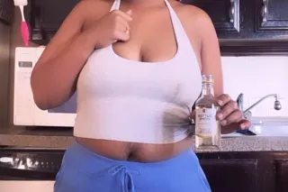 Available 24/7 - 29 - Image 3