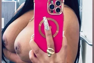 Big booty delicious Colombian ... - Image 1