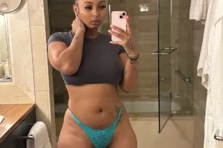 im only here for a lil bit 👅💦 ... - Image 2