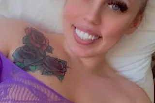 *DUOS* Blonde Bombshell In Tow... - Image 1