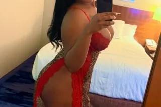 New In Town, Cum See Me! 🌹 - 2... - Image 1