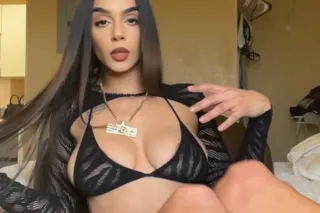 New Arabic slim big 🫒🫒 long hair don’t care lol 😝 Great personality 💅 - Image 10