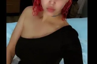 Pretty, playful, and worth the distraction 💕 - Image 5