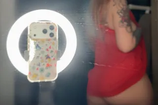 Back In Town !! BlueEyed Italian Model 💋💦 - Image 8