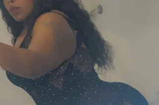 FIJI NEW IN TOWN 💦🍑 ALL HOLES ... - Image 2