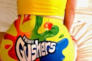 THURSDAY Special Avail On my 👅... - Image 2