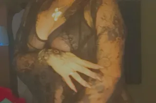 😜Fiery Spanish Beauty – Curves... - Image 1