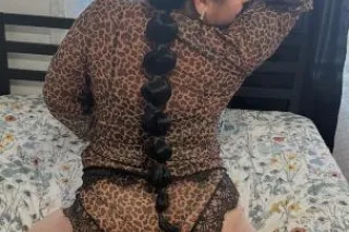 visiting latina - Image 3