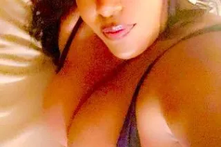 SEXY BUSTY BBW POLE DRAINER VISITING - Image 12