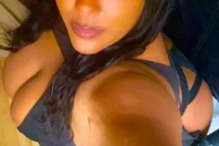 SEXY BUSTY BBW POLE DRAINER VISITING - Image 7