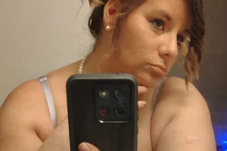 VIOLETS GRACEFUL PUNCHLINE AWA... - Image 1