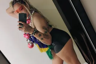 half spanish creole hunny too ... - Image 2