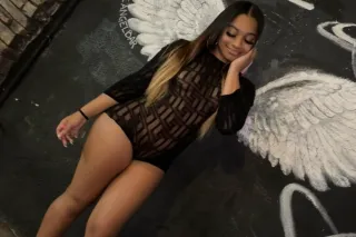 Lady of the Night: Ms Beauty 🥰... - Image 4