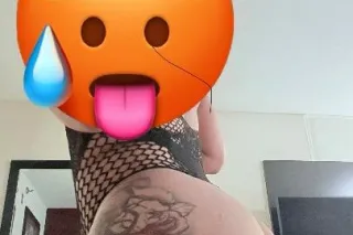 Latina nueva en la ciudas solo... - Image 1