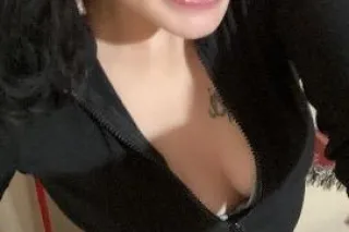 nympho slut ready to be used s... - Image 3