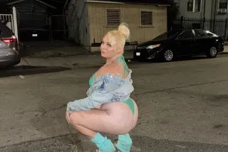 hey hunny bun 🍯let me pleasure... - Image 4