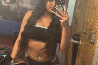 latina pelinegra - Image 3