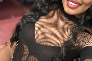 latina pelinegra - Image 5