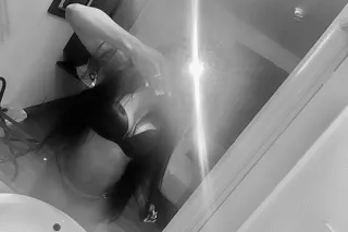 Bubbel butt 🩷🖤🖤 INCALL & OUTCA... - Image 1