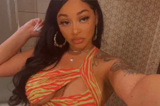 Polynesian Baddie 🩷🌴 Limited t... - Image 1