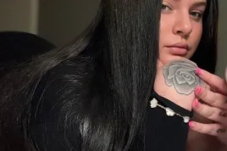 NEW IN TOWN✈COME MAKE ME SQUIR... - Image 1