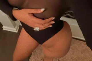 sexy latina - 28 - Image 2