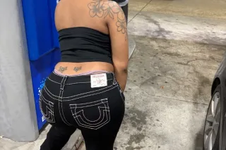 QV SPECIALS HERE FOR A GOOD TIME NO BARE - Image 6