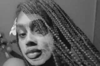 Looking for something sexy and... - Image 1