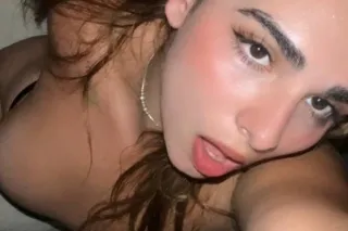 SEXY AND CURVY - 22 - Image 2